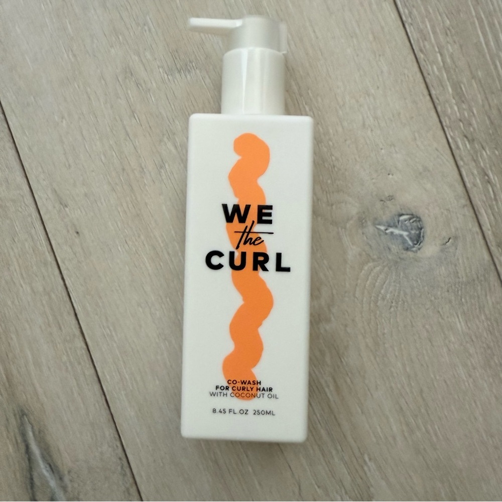 We The Curl Co-Wash for Curly Hair - White and Orange Full size  8.45Fl Oz